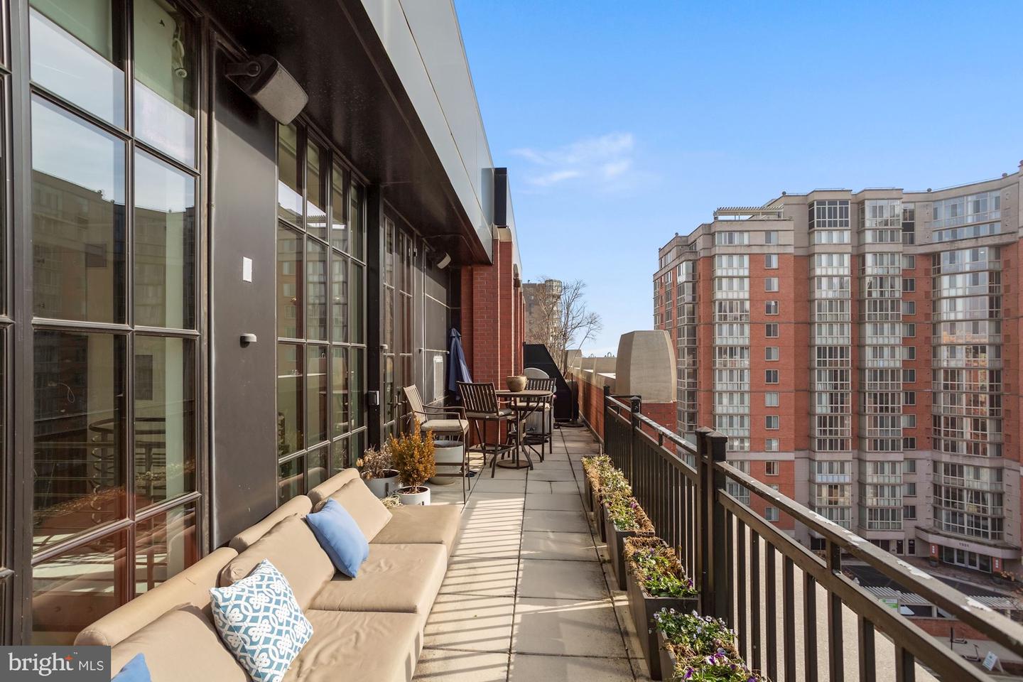 1615 N Queen STREET Unit: M606