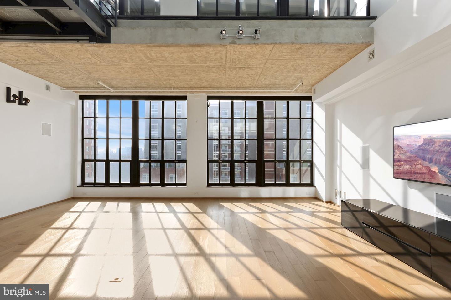 1615 N Queen STREET Unit: M606