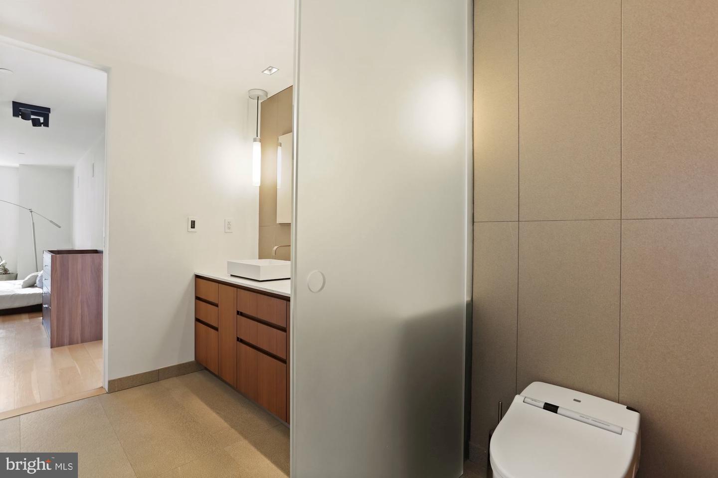 1615 N Queen STREET Unit: M606