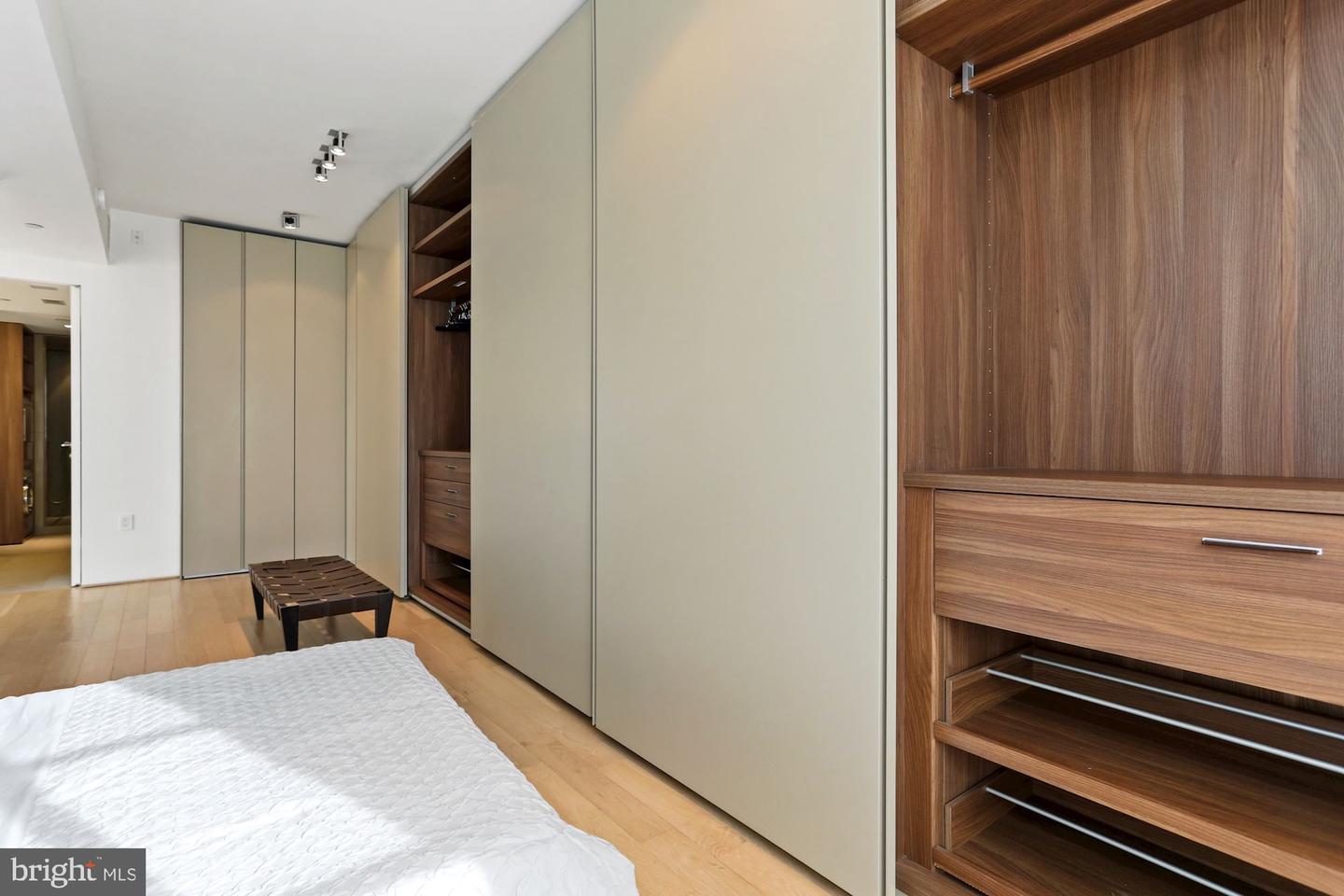 1615 N Queen STREET Unit: M606