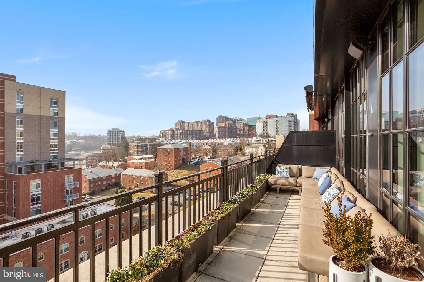 1615 N Queen STREET Unit: M606