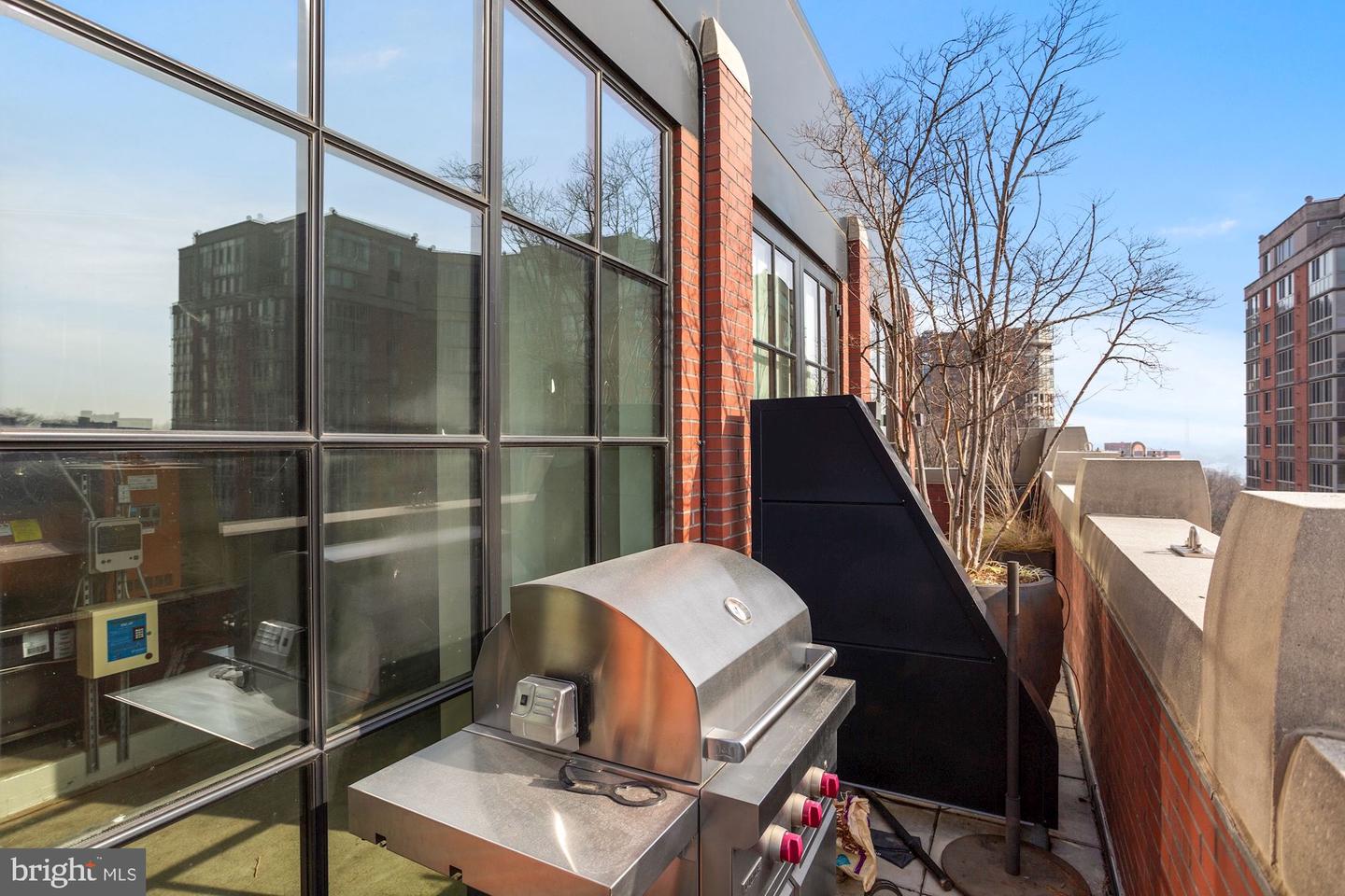 1615 N Queen STREET Unit: M606