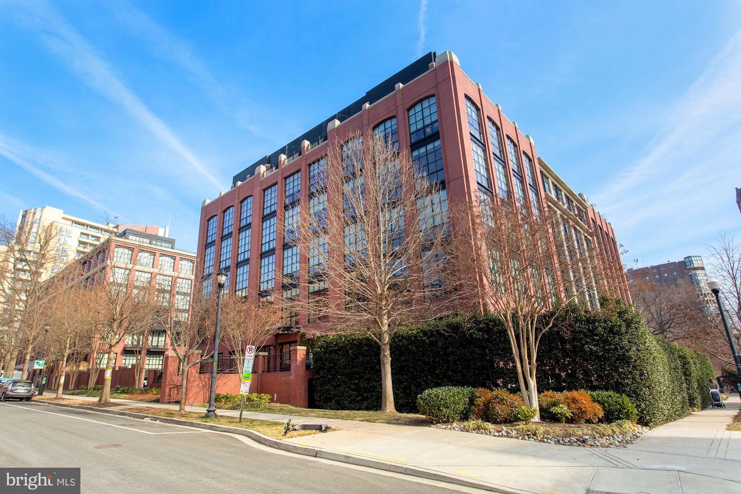 1615 N Queen STREET Unit: M606