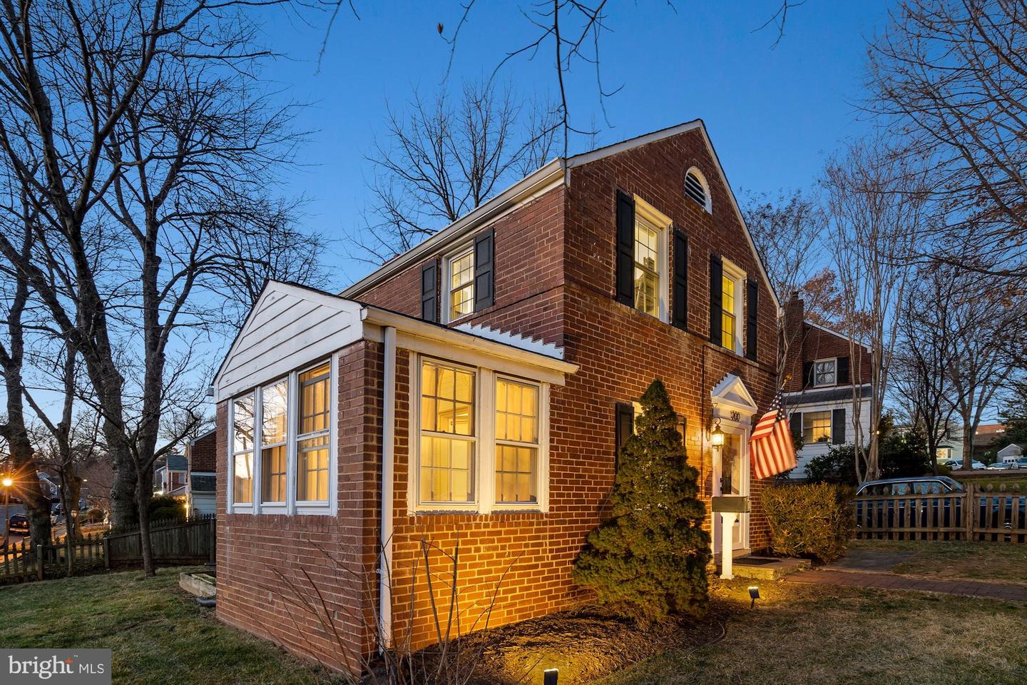 1200 N Livingston STREET