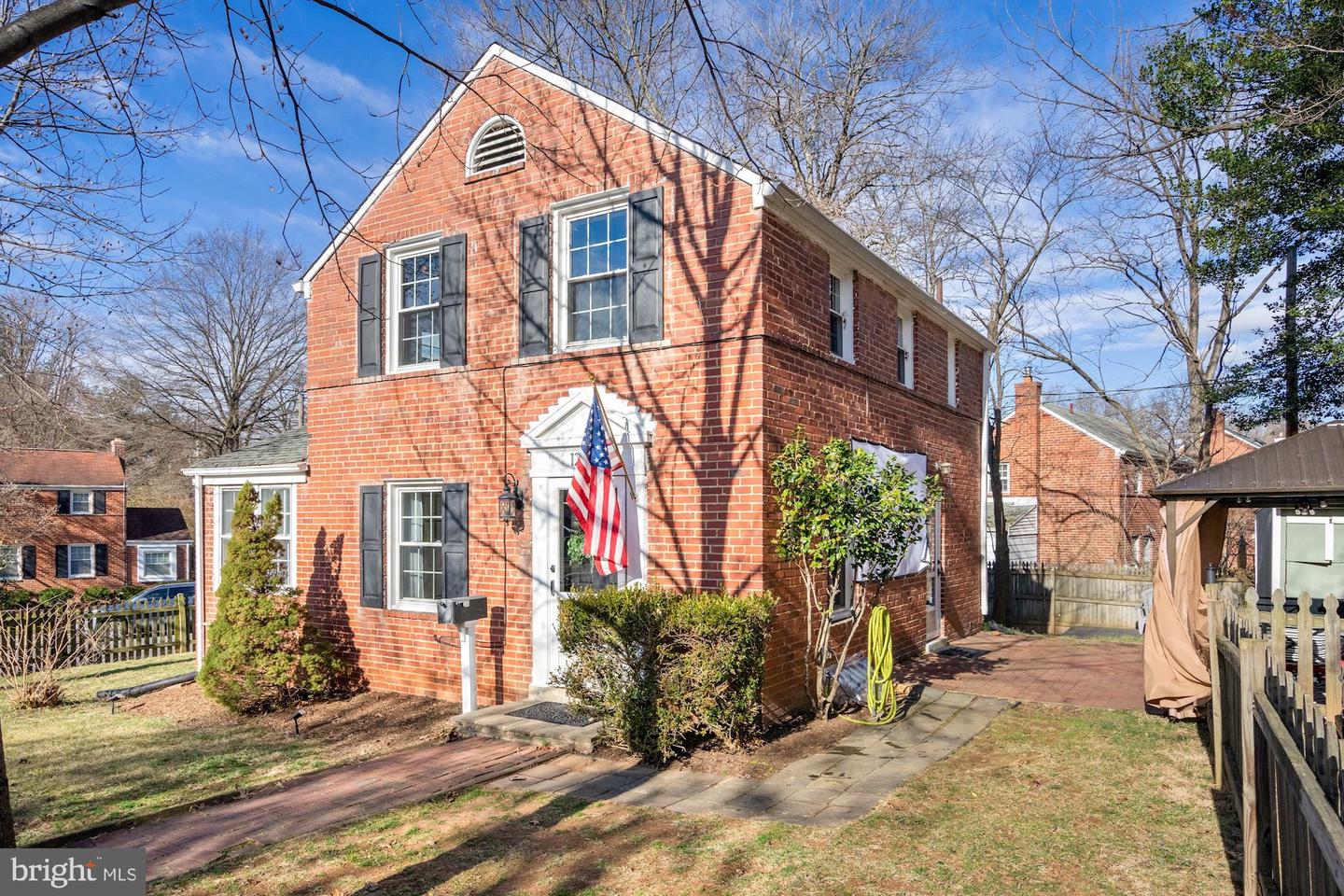 1200 N Livingston STREET
