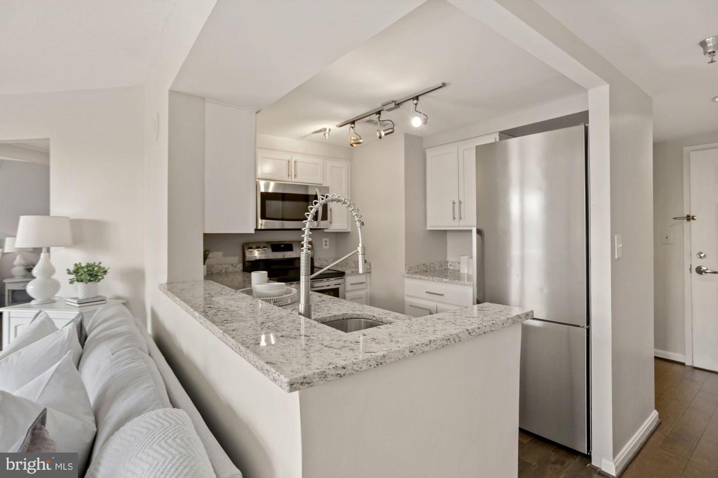 2400 Clarendon BOULEVARD Unit: 412