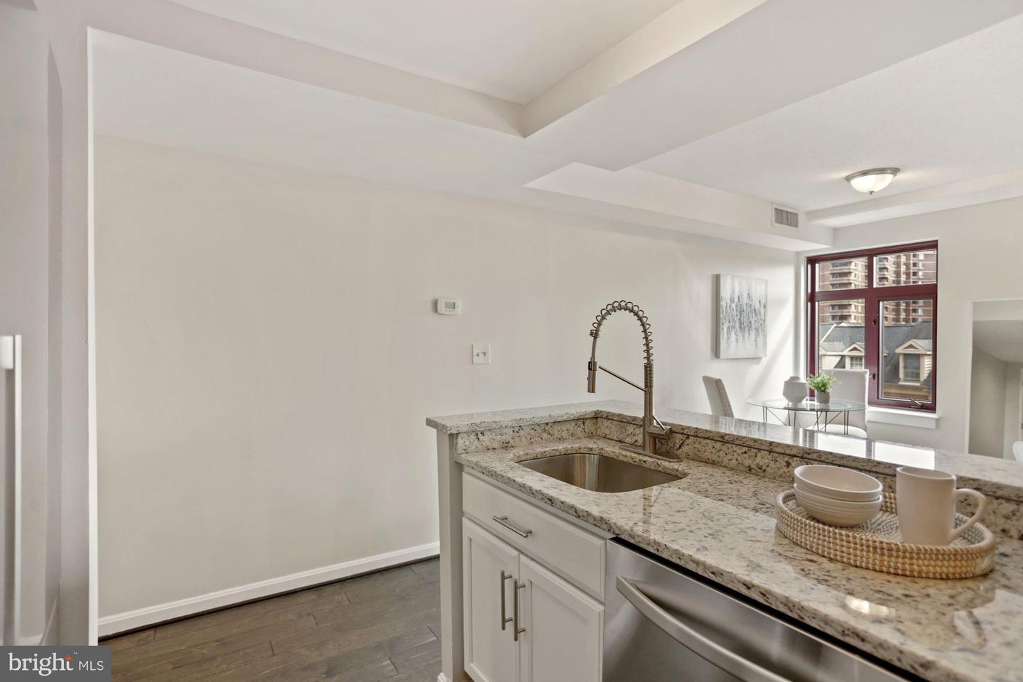 2400 Clarendon BOULEVARD Unit: 412