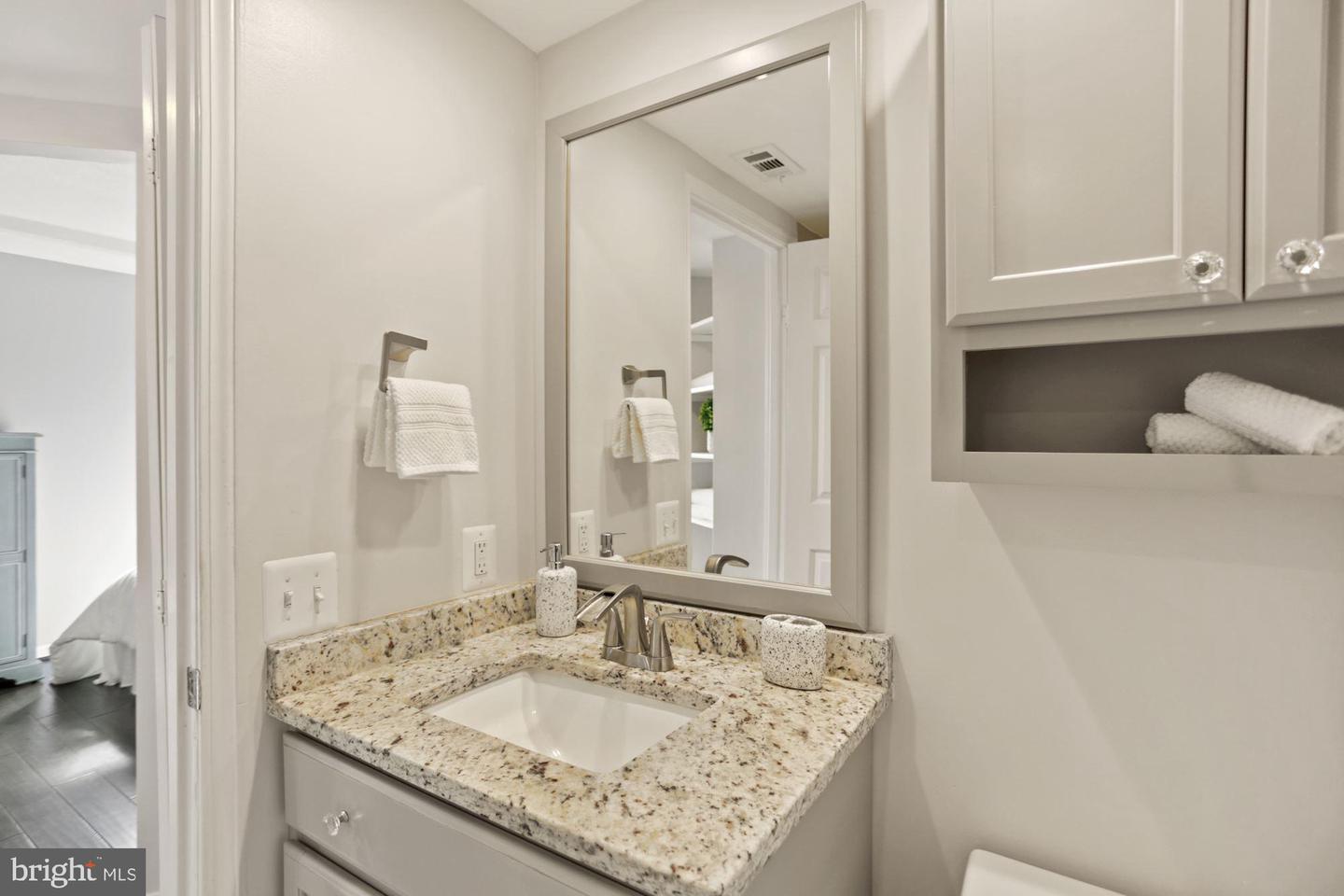 2400 Clarendon BOULEVARD Unit: 412