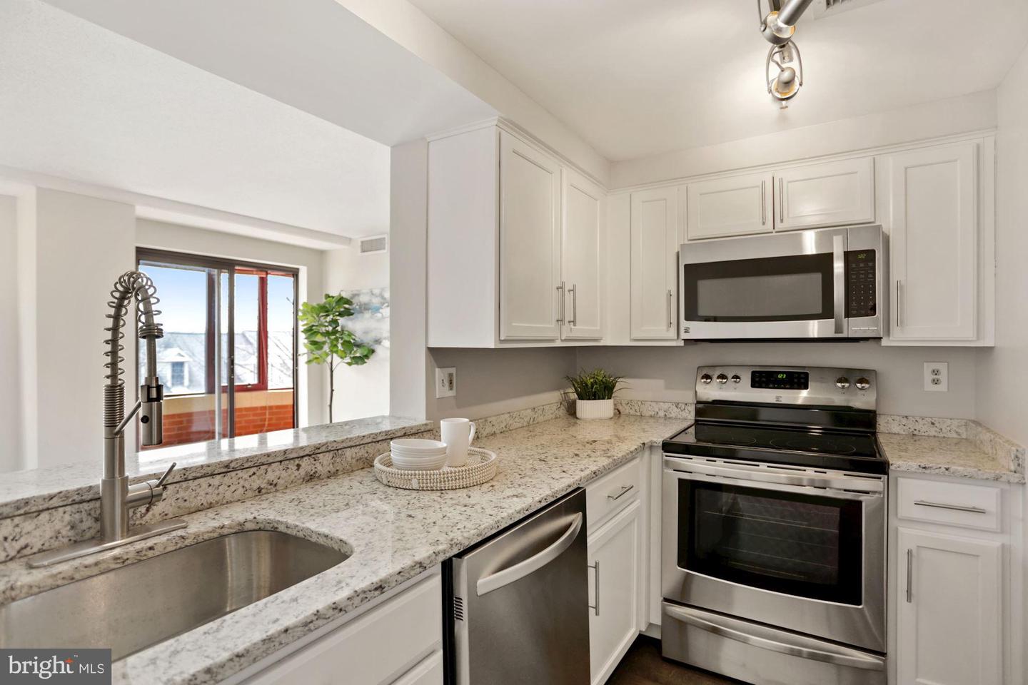 2400 Clarendon BOULEVARD Unit: 412