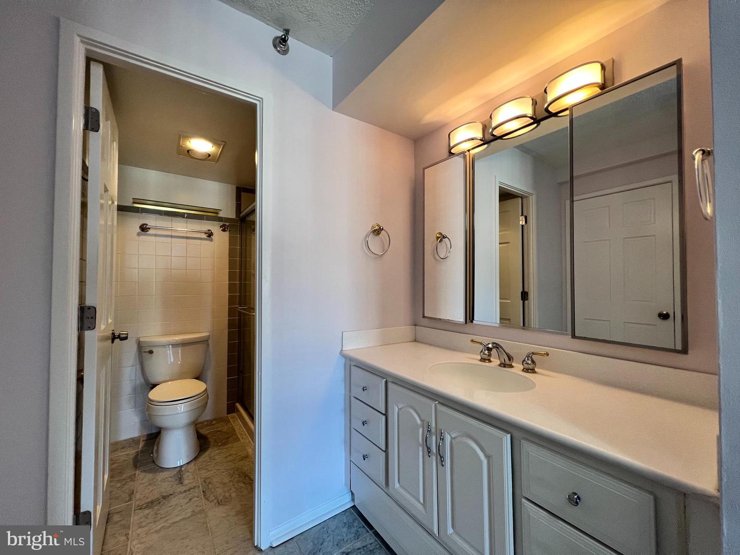 900 N Stafford STREET Unit: 1506