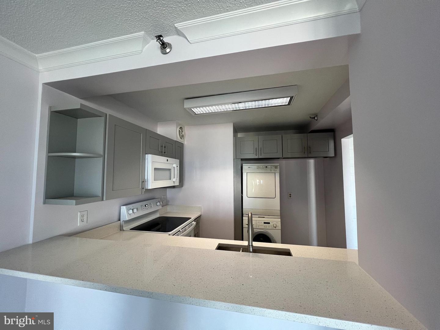 900 N Stafford STREET Unit: 1506