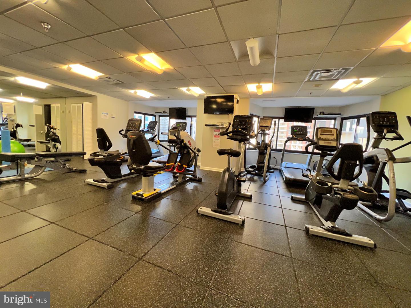 900 N Stafford STREET Unit: 1506