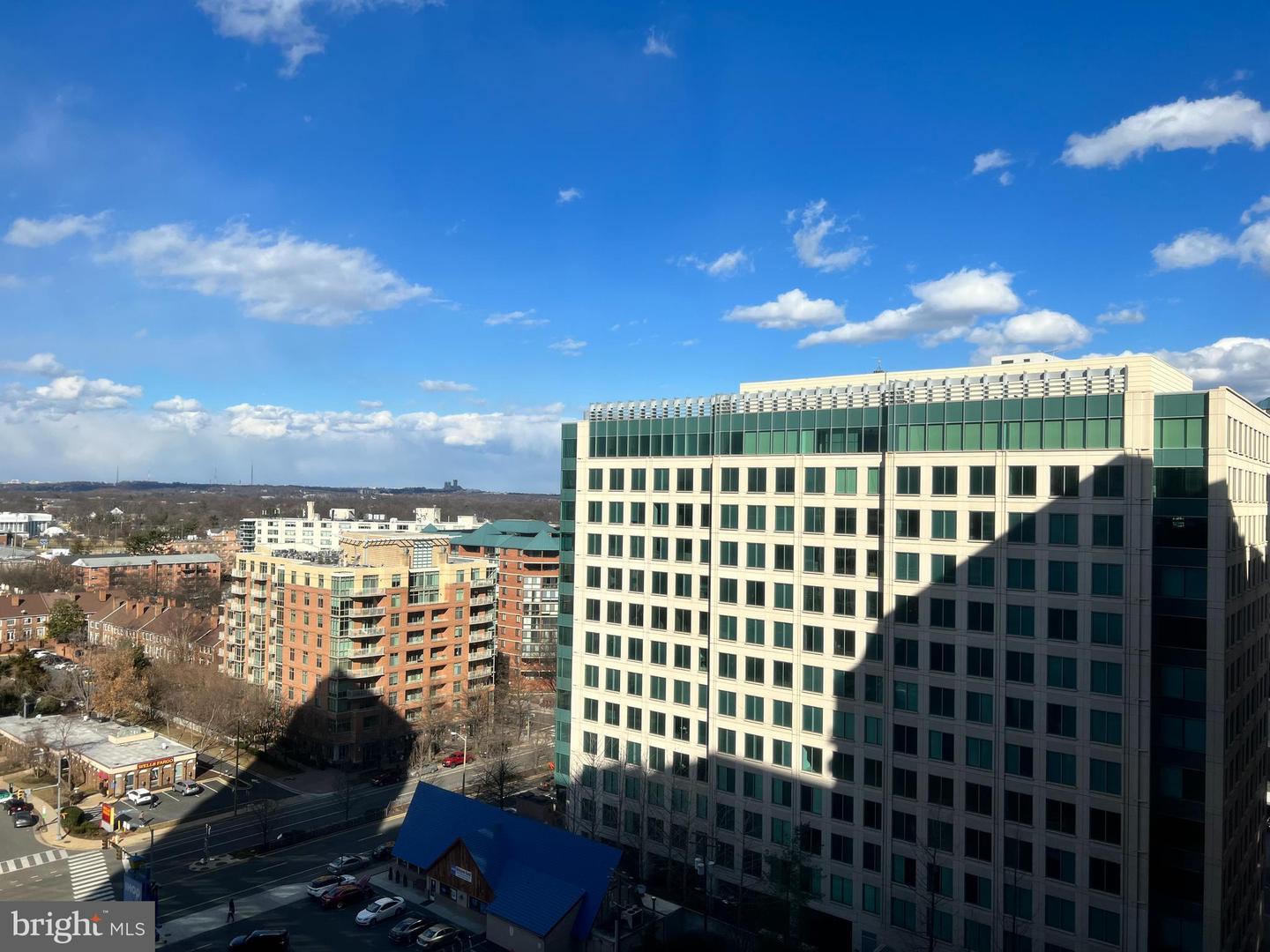 900 N Stafford STREET Unit: 1506