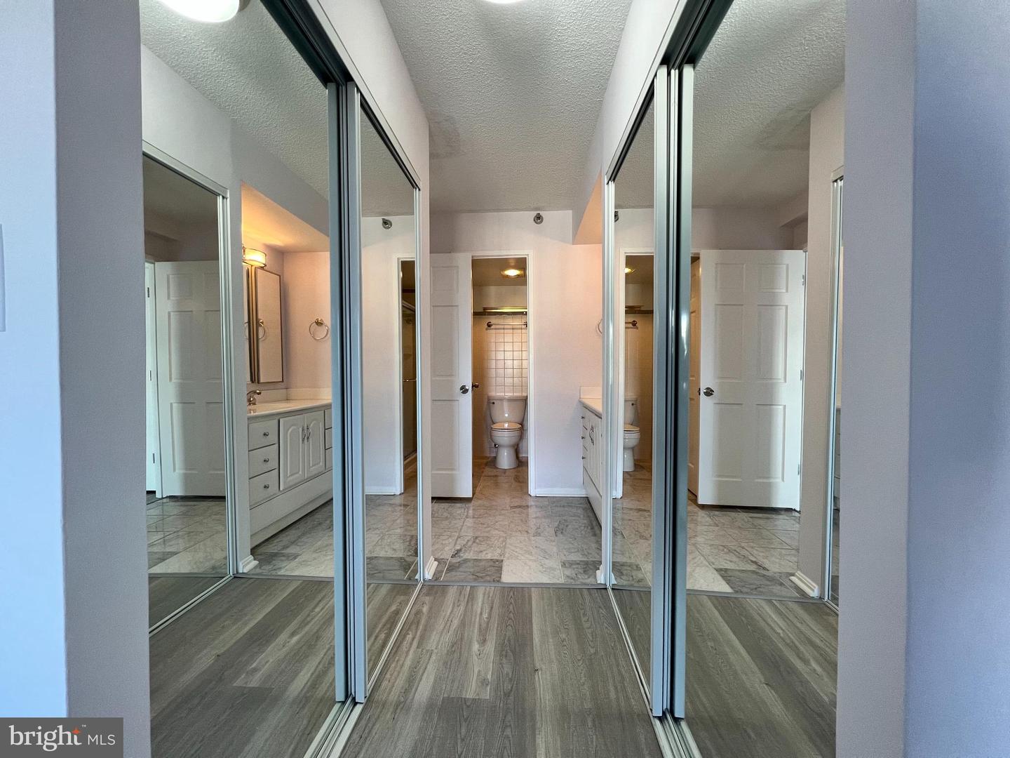 900 N Stafford STREET Unit: 1506