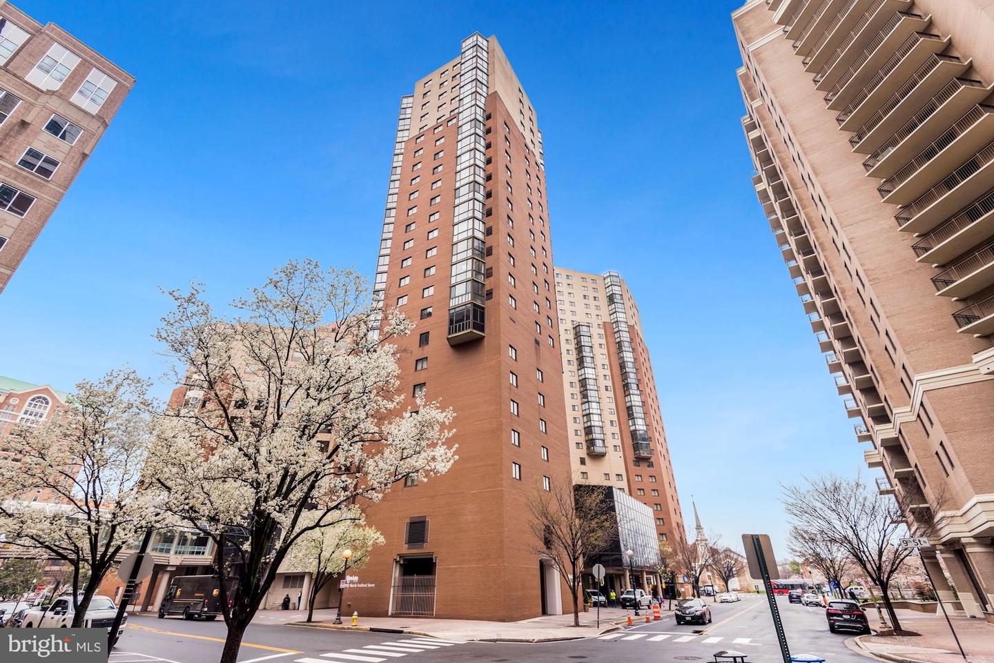 900 N Stafford STREET Unit: 1215