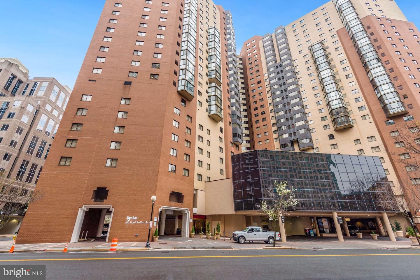 900 N Stafford STREET Unit: 1215