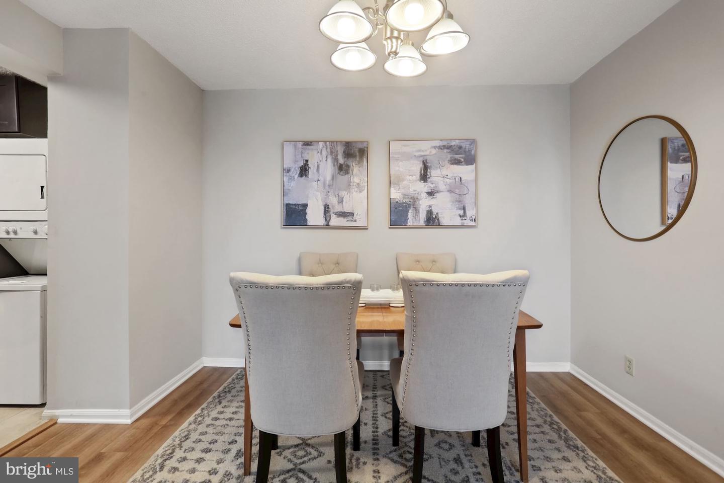 900 N Stafford STREET Unit: 1215