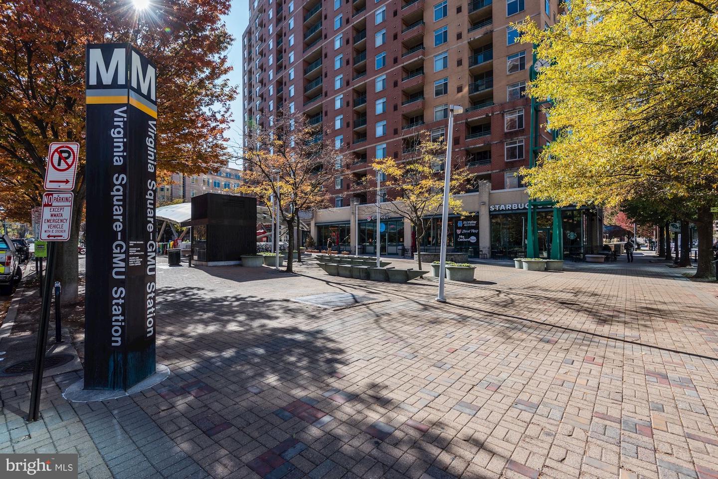 900 N Stafford STREET Unit: 1215