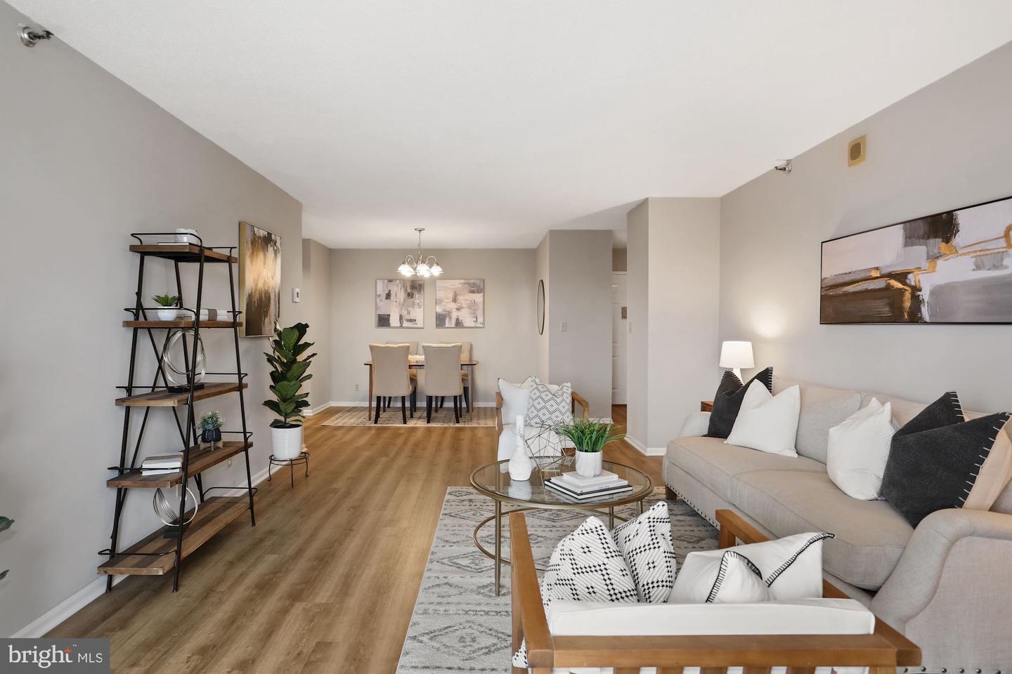 900 N Stafford STREET Unit: 1215