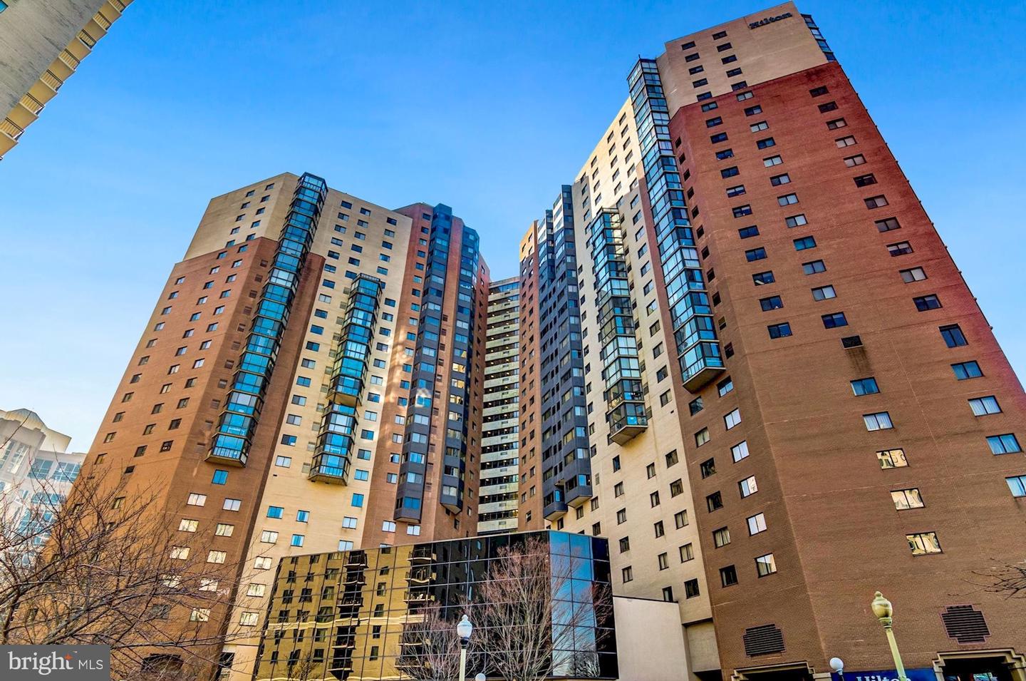 900 N Stafford STREET Unit: 1215
