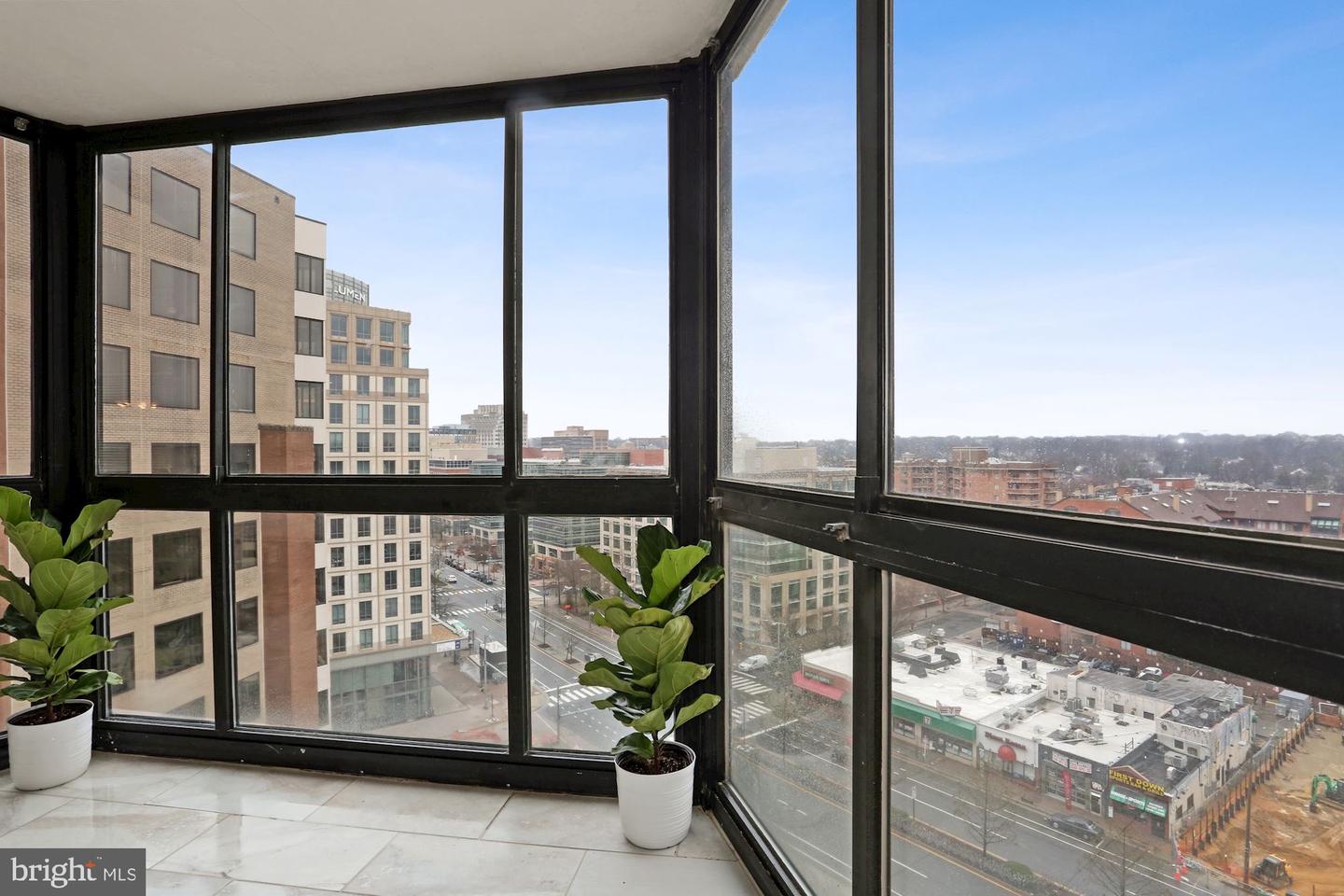 900 N Stafford STREET Unit: 1215
