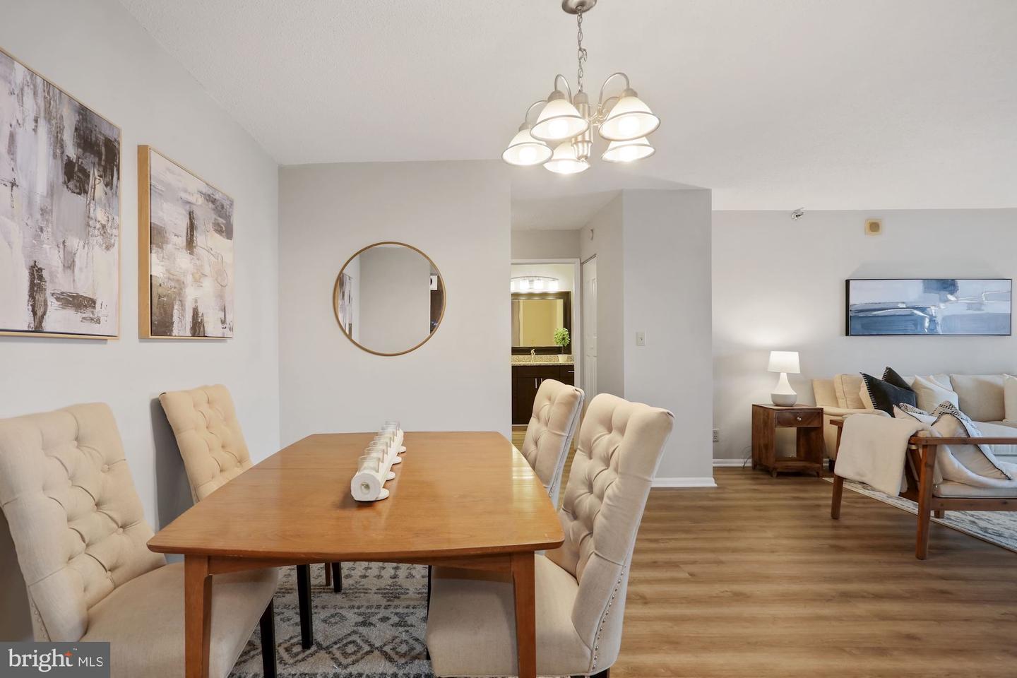 900 N Stafford STREET Unit: 1215