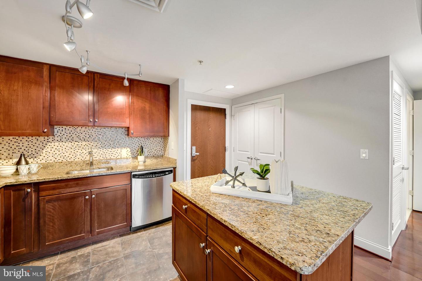 1020 N Highland STREET Unit: 1107