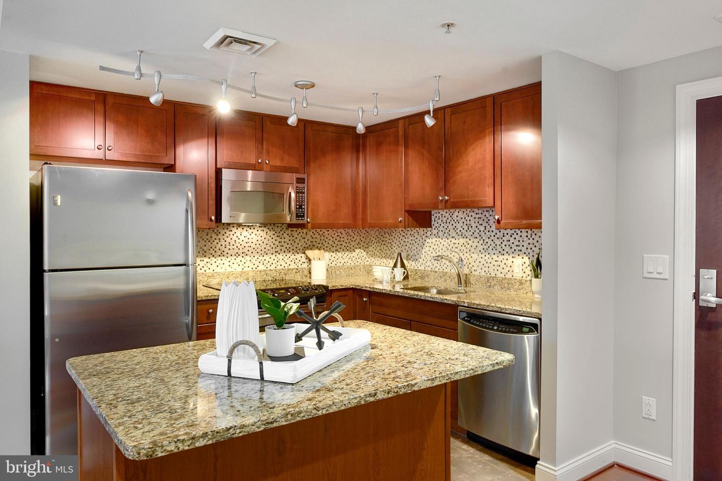 1020 N Highland STREET Unit: 1107
