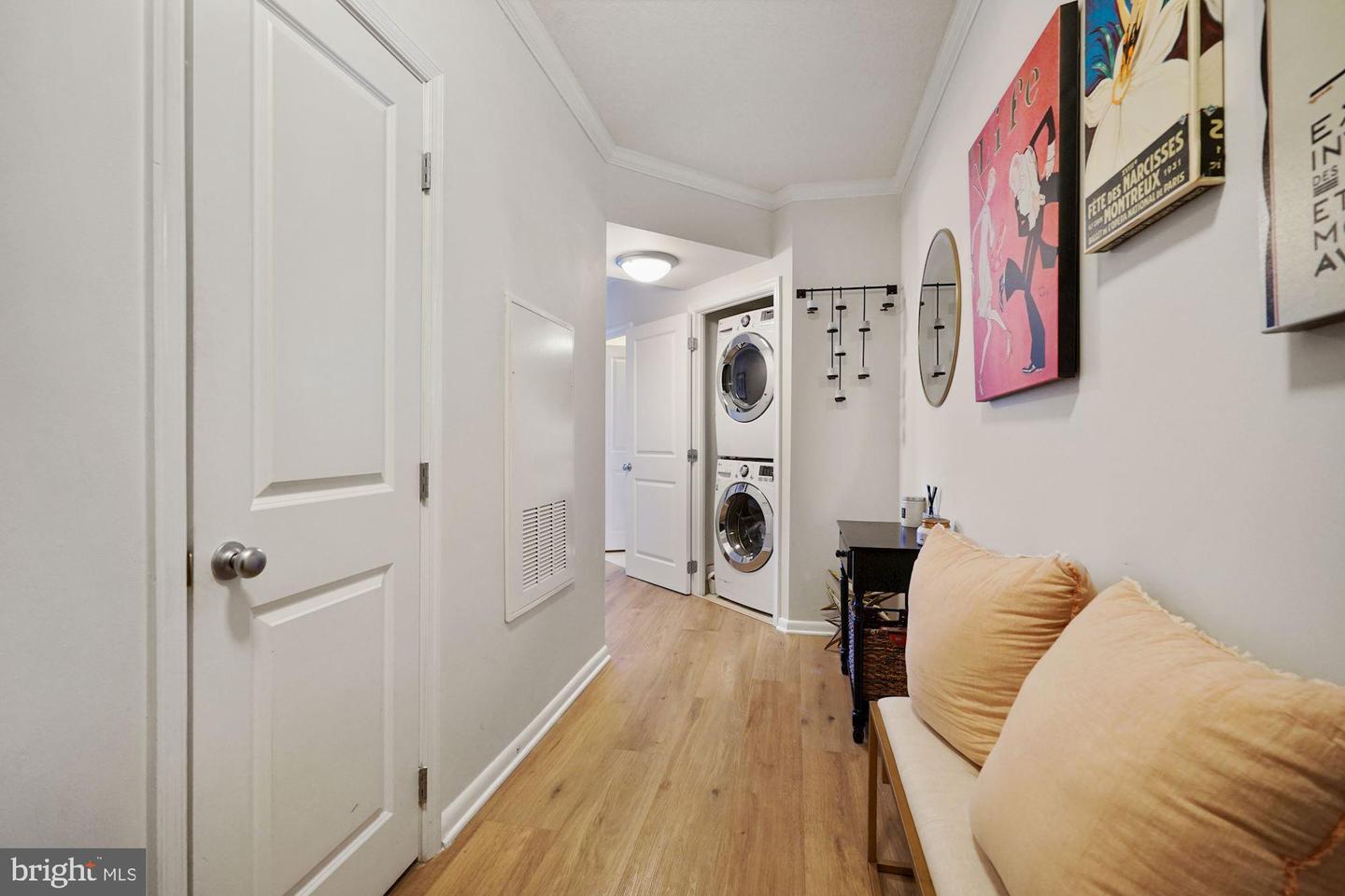 851 N Glebe ROAD Unit: 511