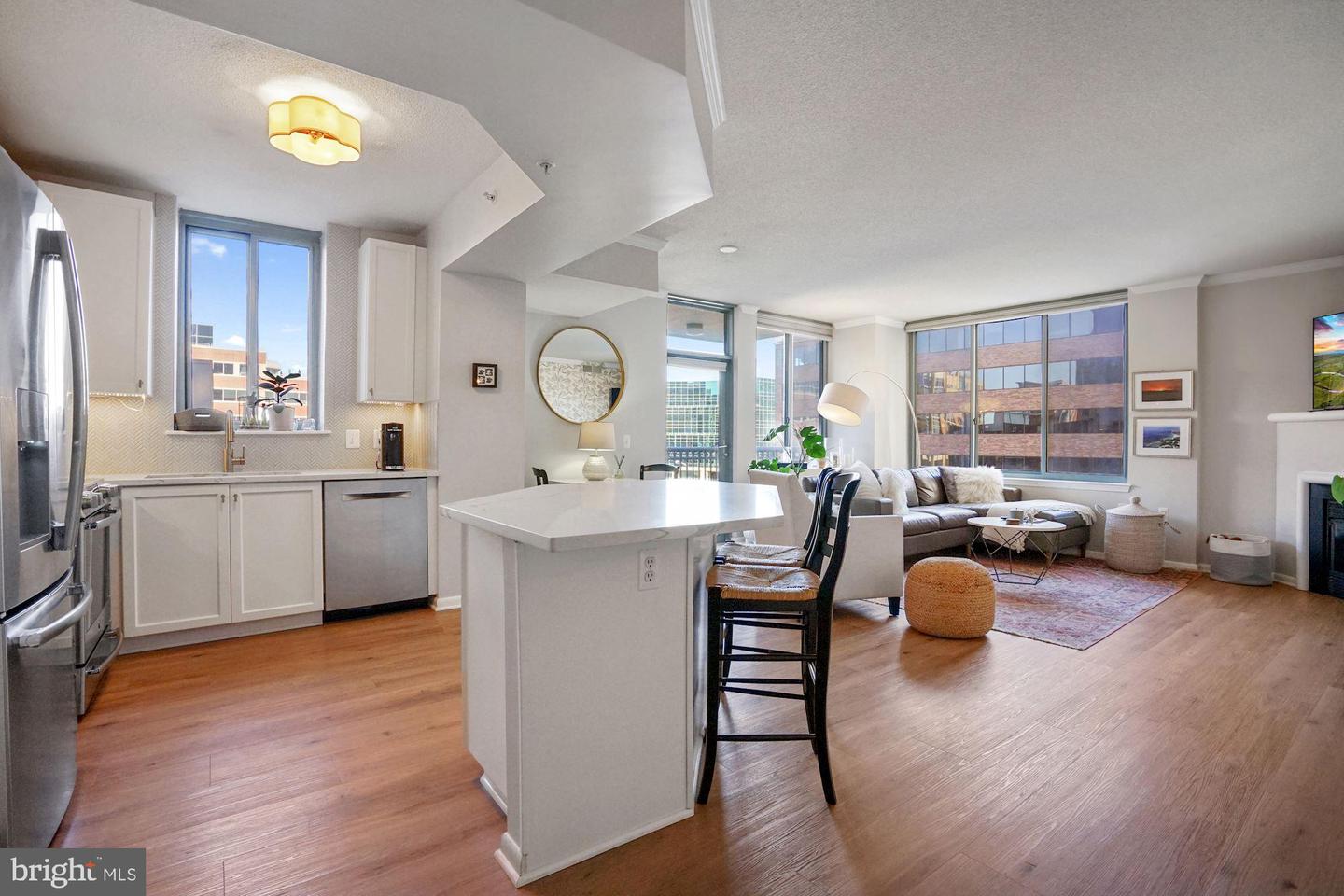 851 N Glebe ROAD Unit: 511