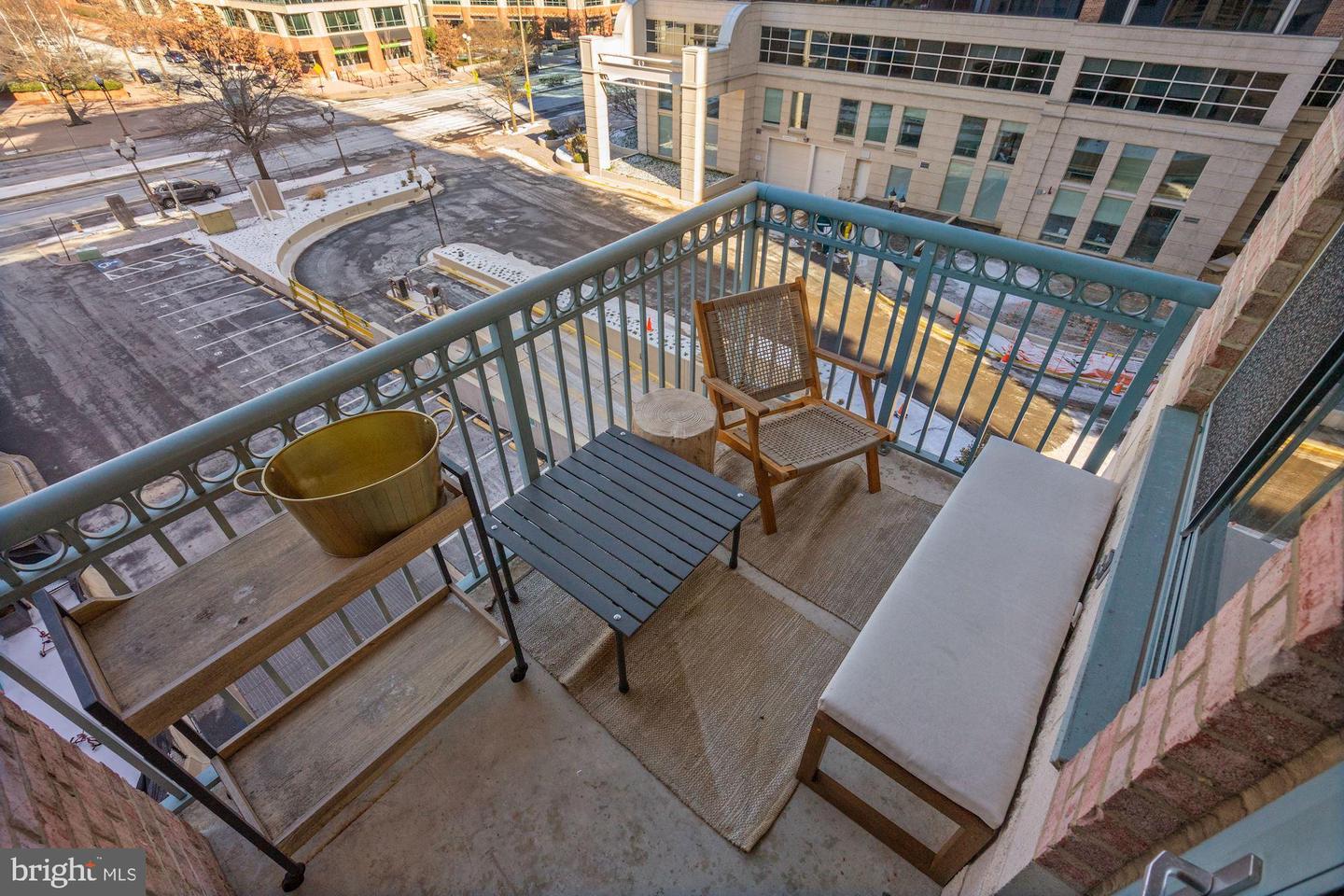 851 N Glebe ROAD Unit: 511