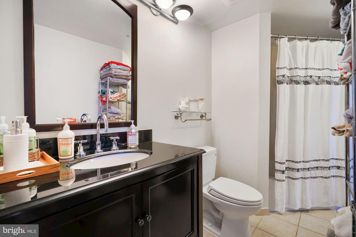 851 N Glebe ROAD Unit: 511