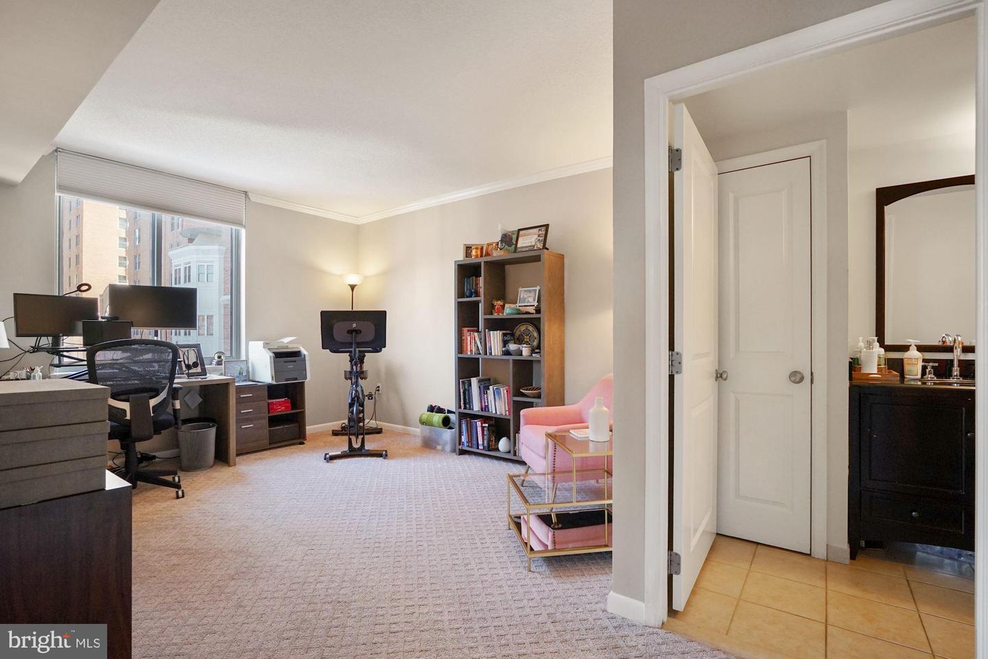 851 N Glebe ROAD Unit: 511