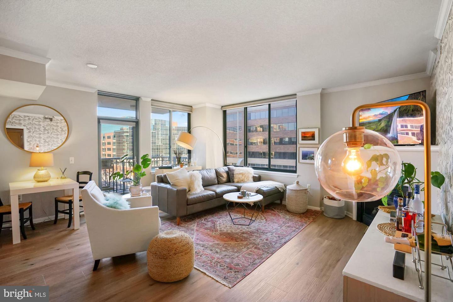 851 N Glebe ROAD Unit: 511