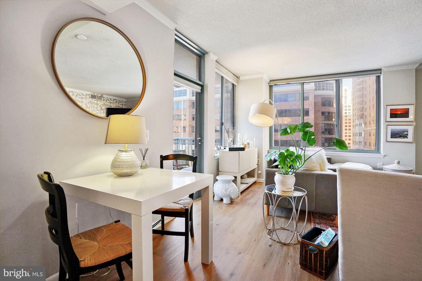 851 N Glebe ROAD Unit: 511