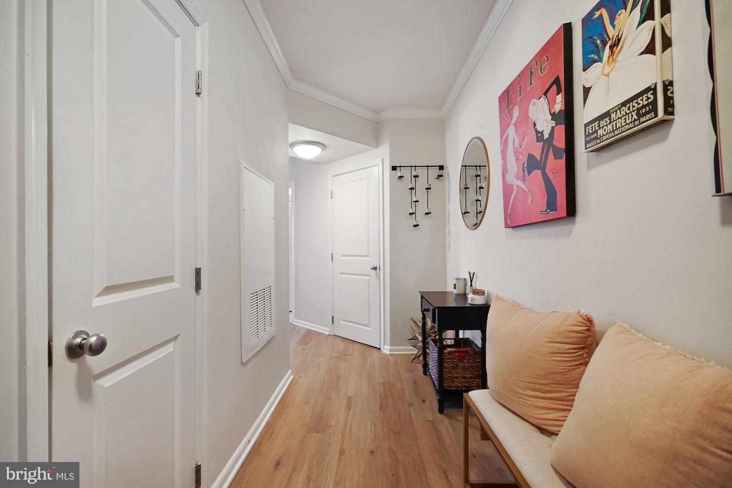 851 N Glebe ROAD Unit: 511