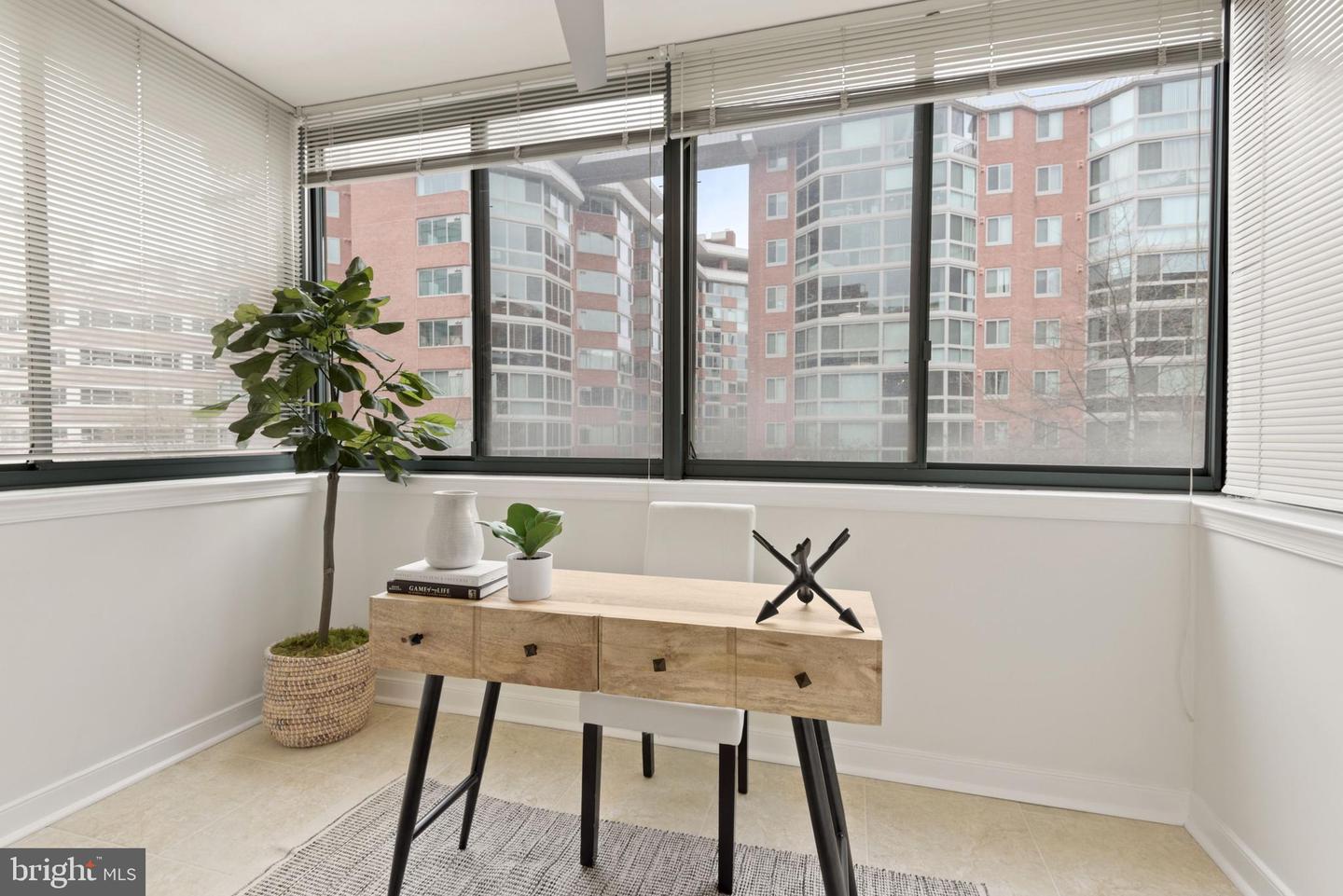 1045 N Utah STREET Unit: 2-304