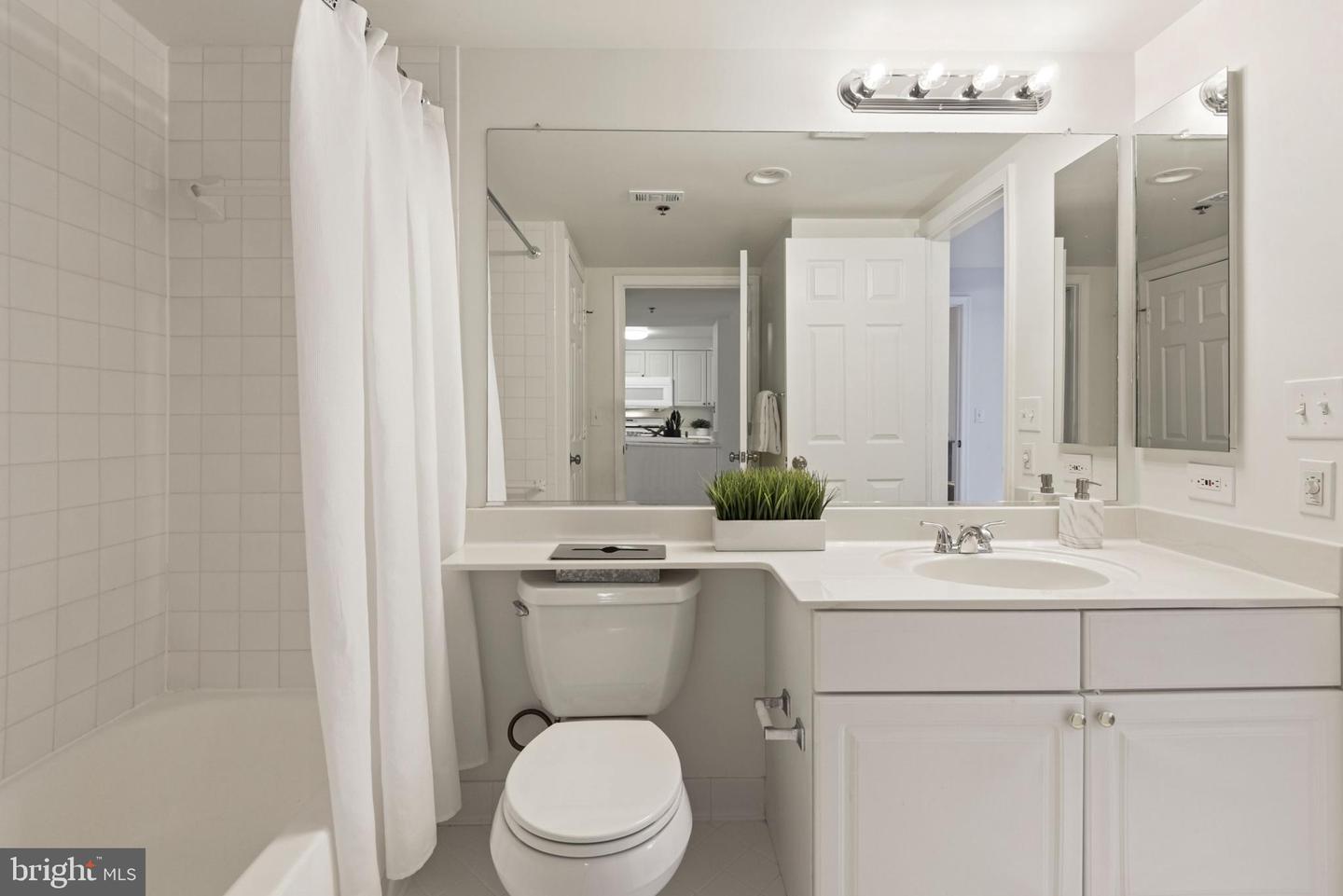 1045 N Utah STREET Unit: 2-304