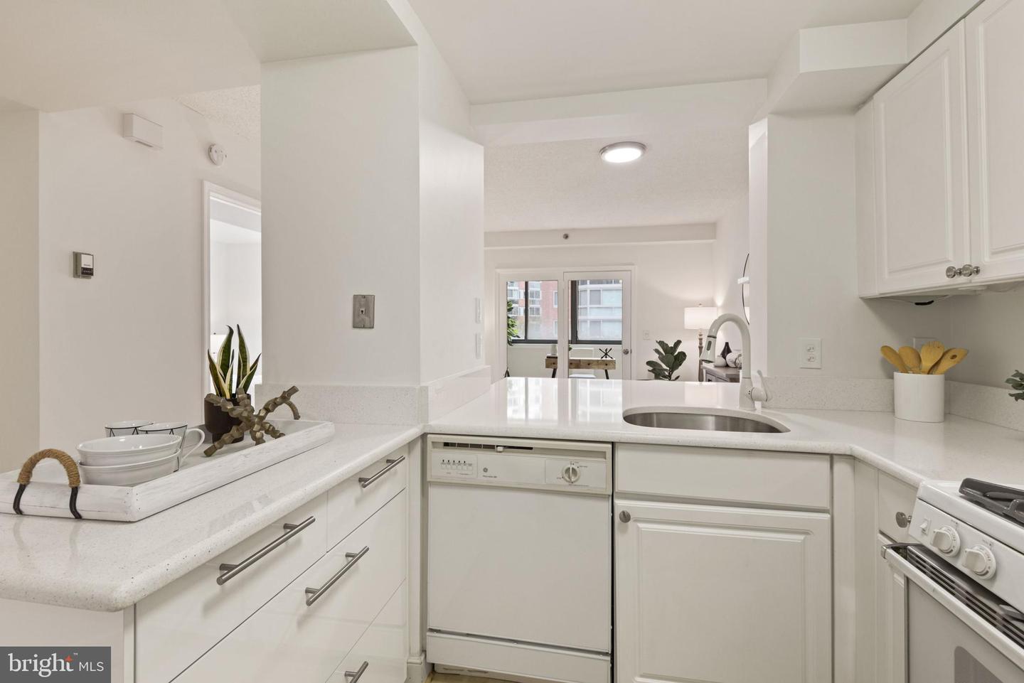 1045 N Utah STREET Unit: 2-304