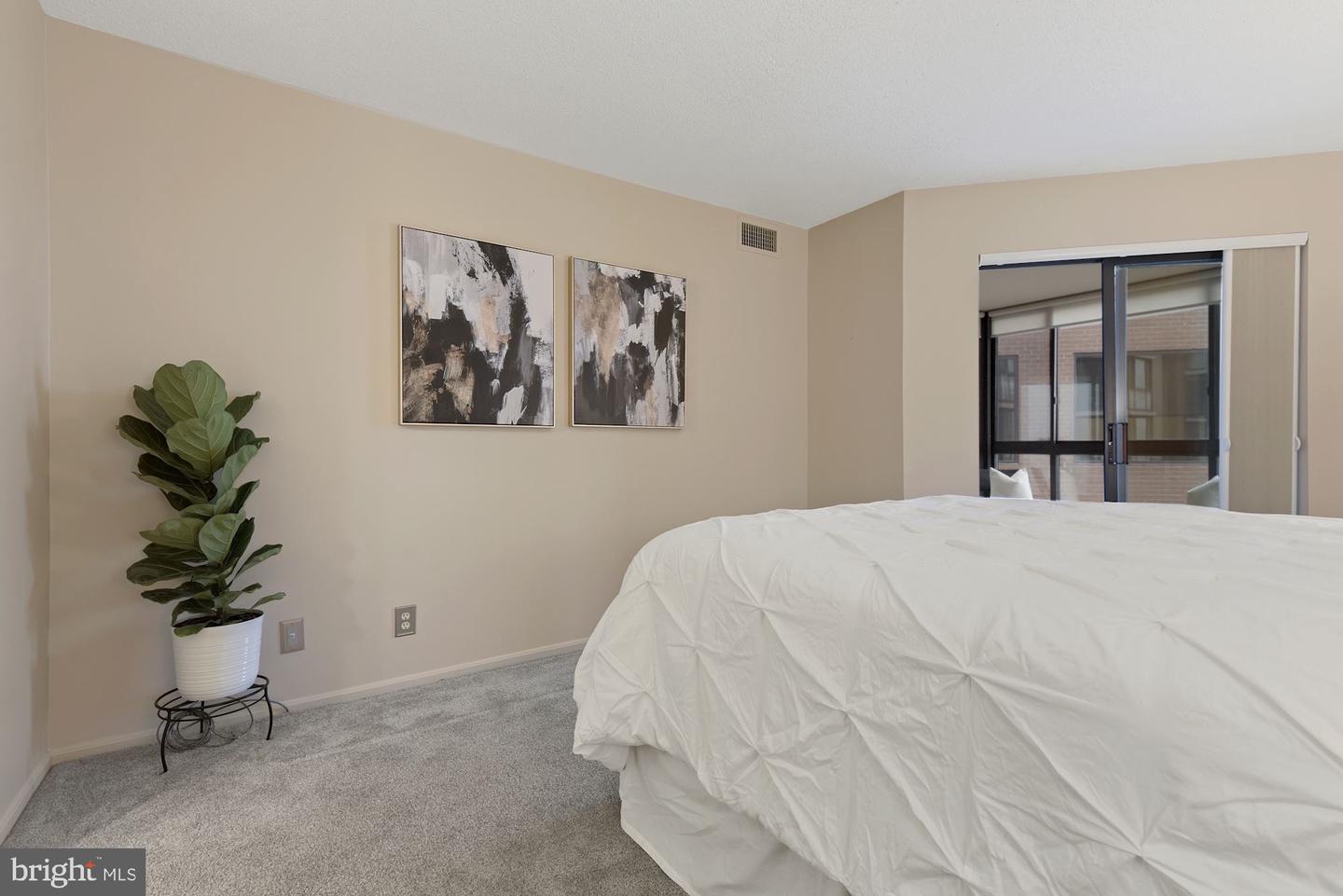 900 N Stafford STREET Unit: 1509