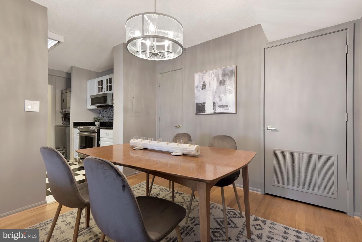 900 N Stafford STREET Unit: 1509