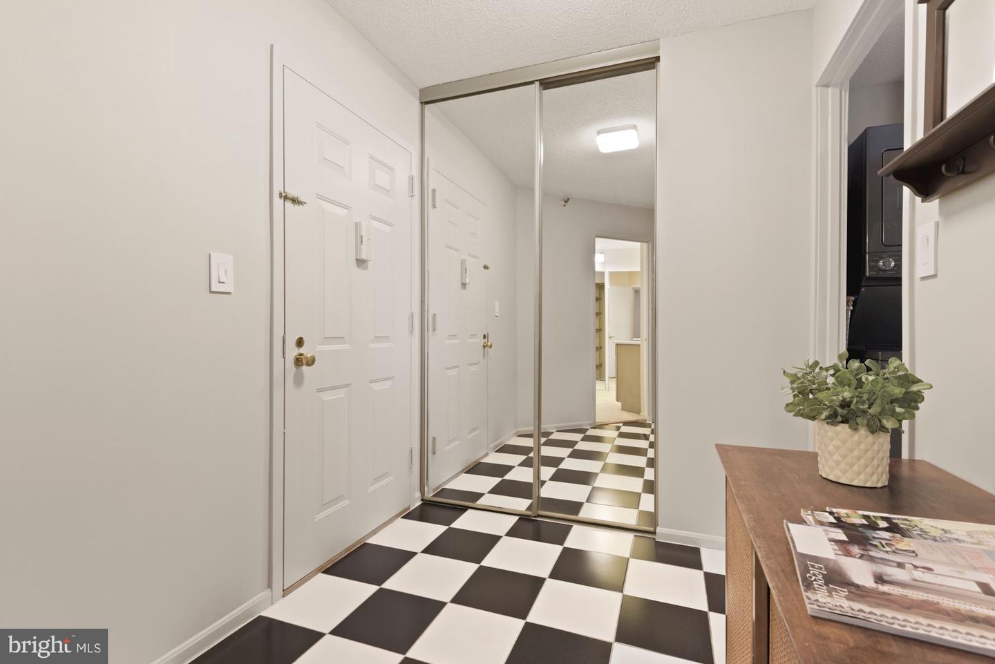 900 N Stafford STREET Unit: 1509