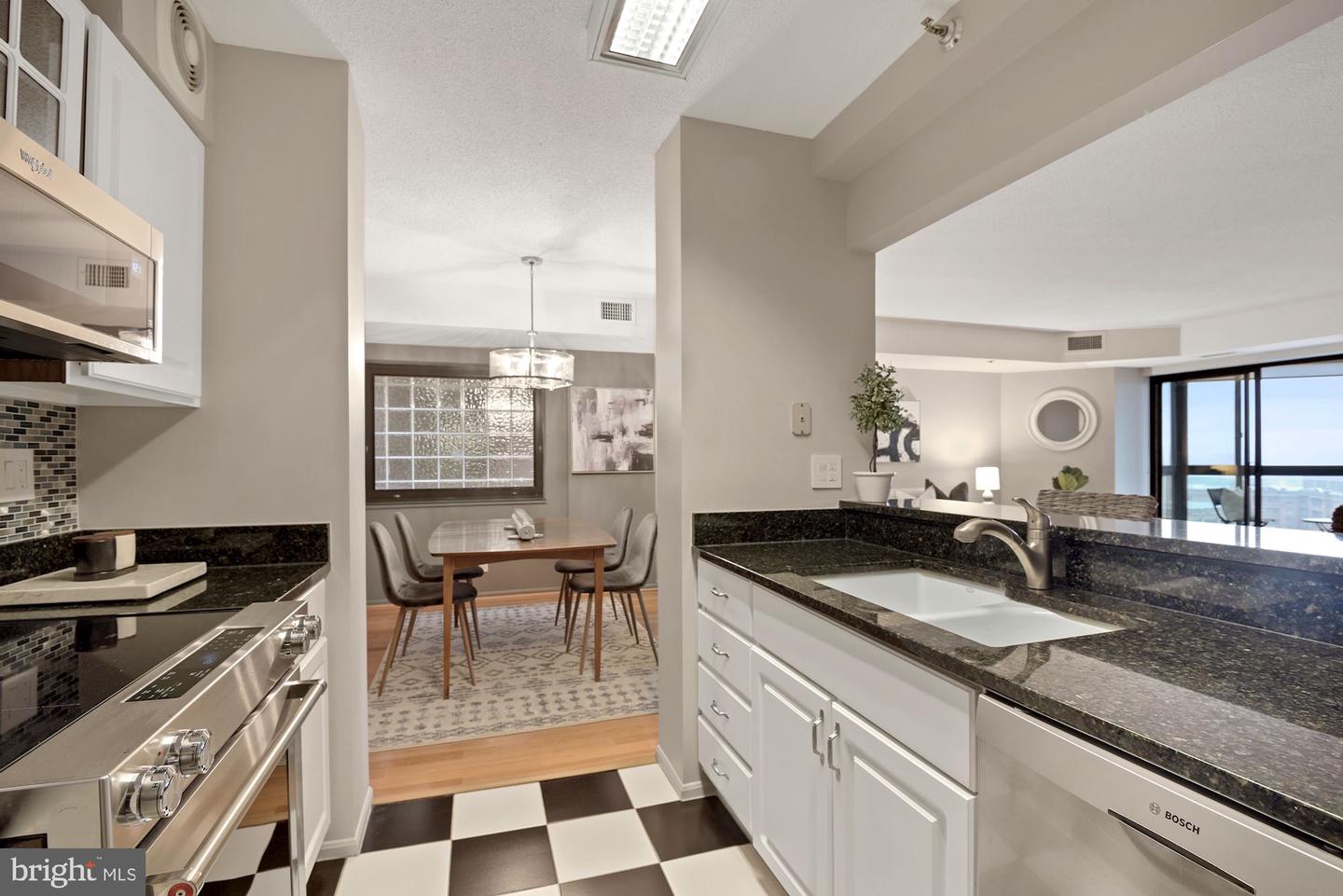 900 N Stafford STREET Unit: 1509