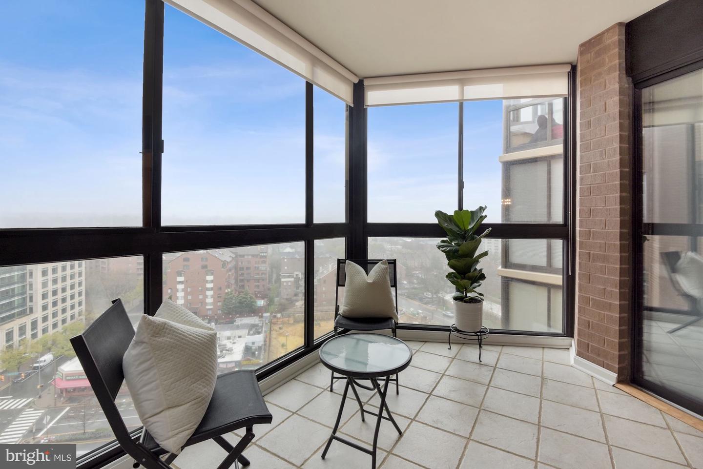 900 N Stafford STREET Unit: 1509