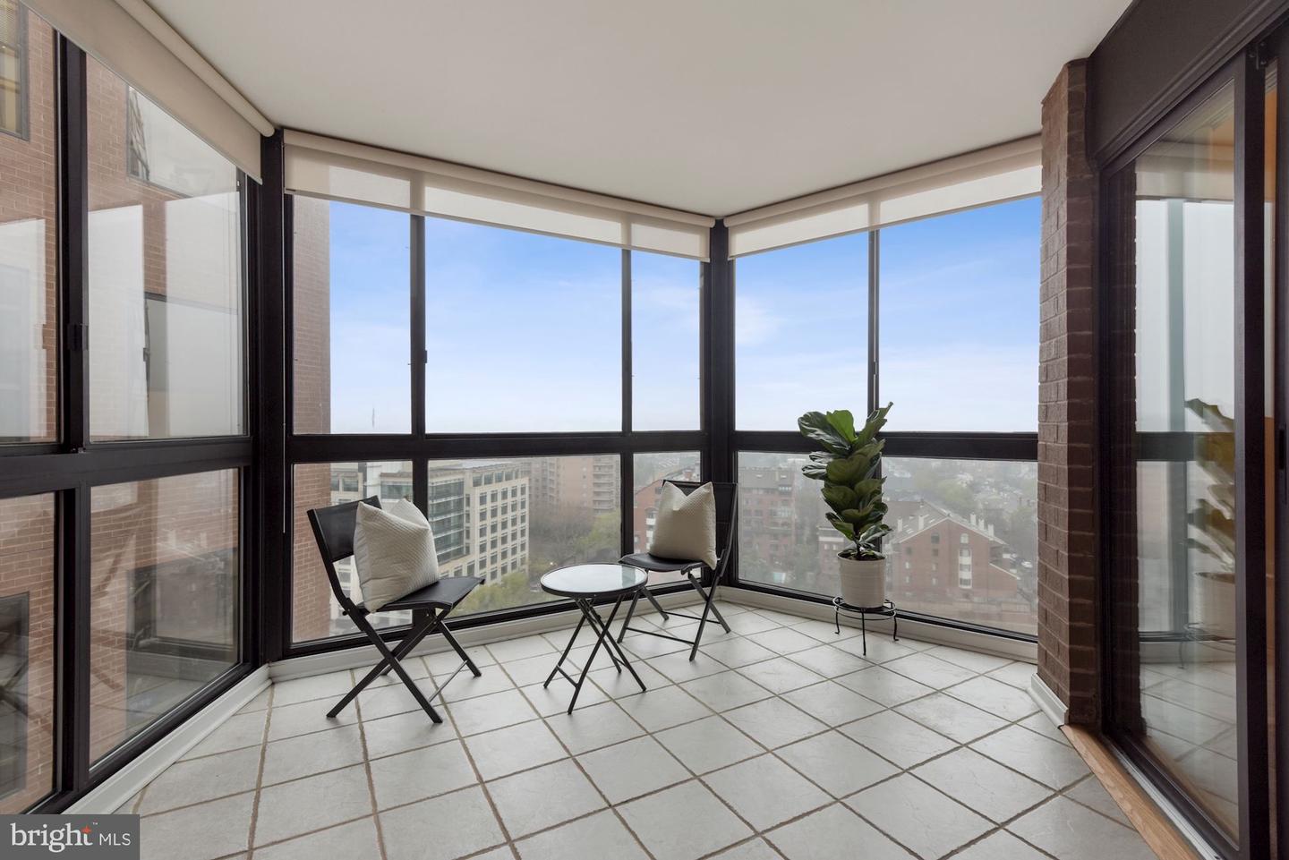 900 N Stafford STREET Unit: 1509