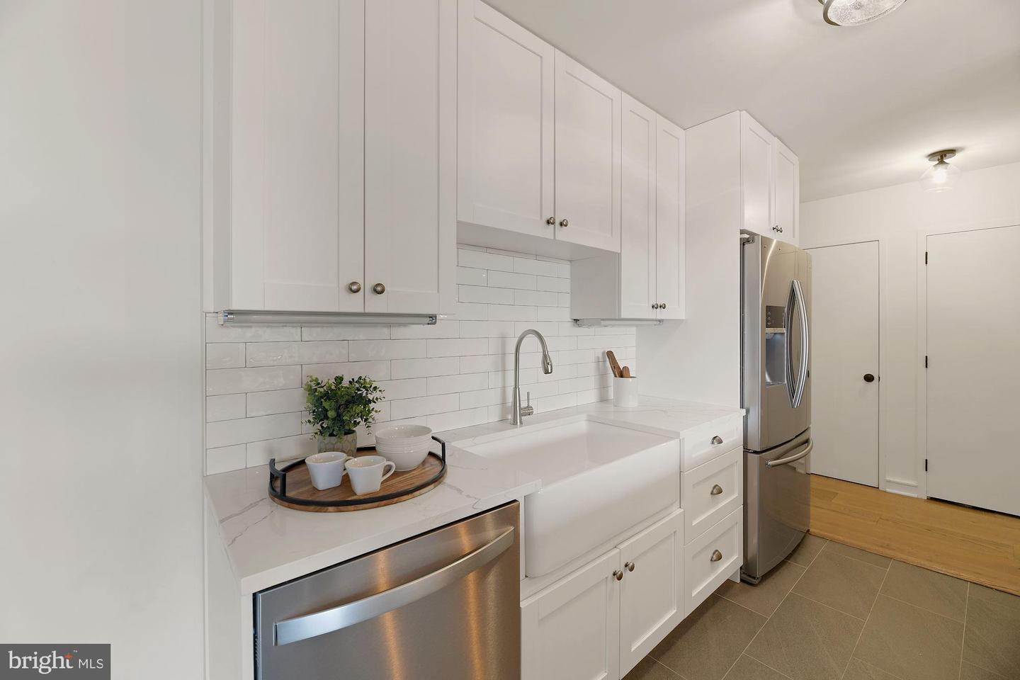 3800 Fairfax DRIVE Unit: 311