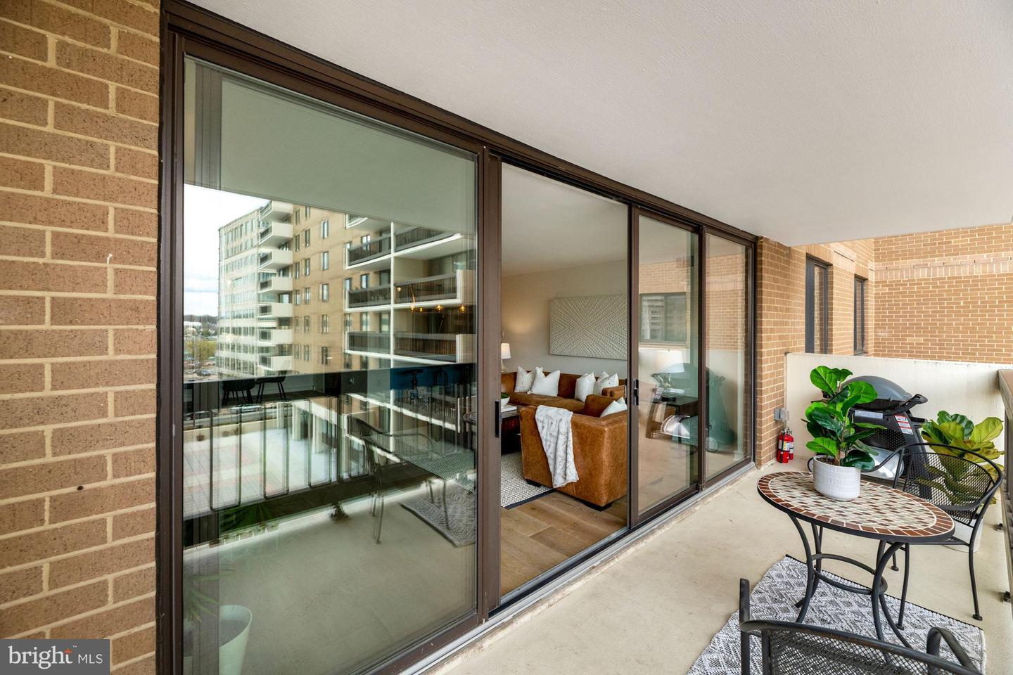 3800 Fairfax DRIVE Unit: 311