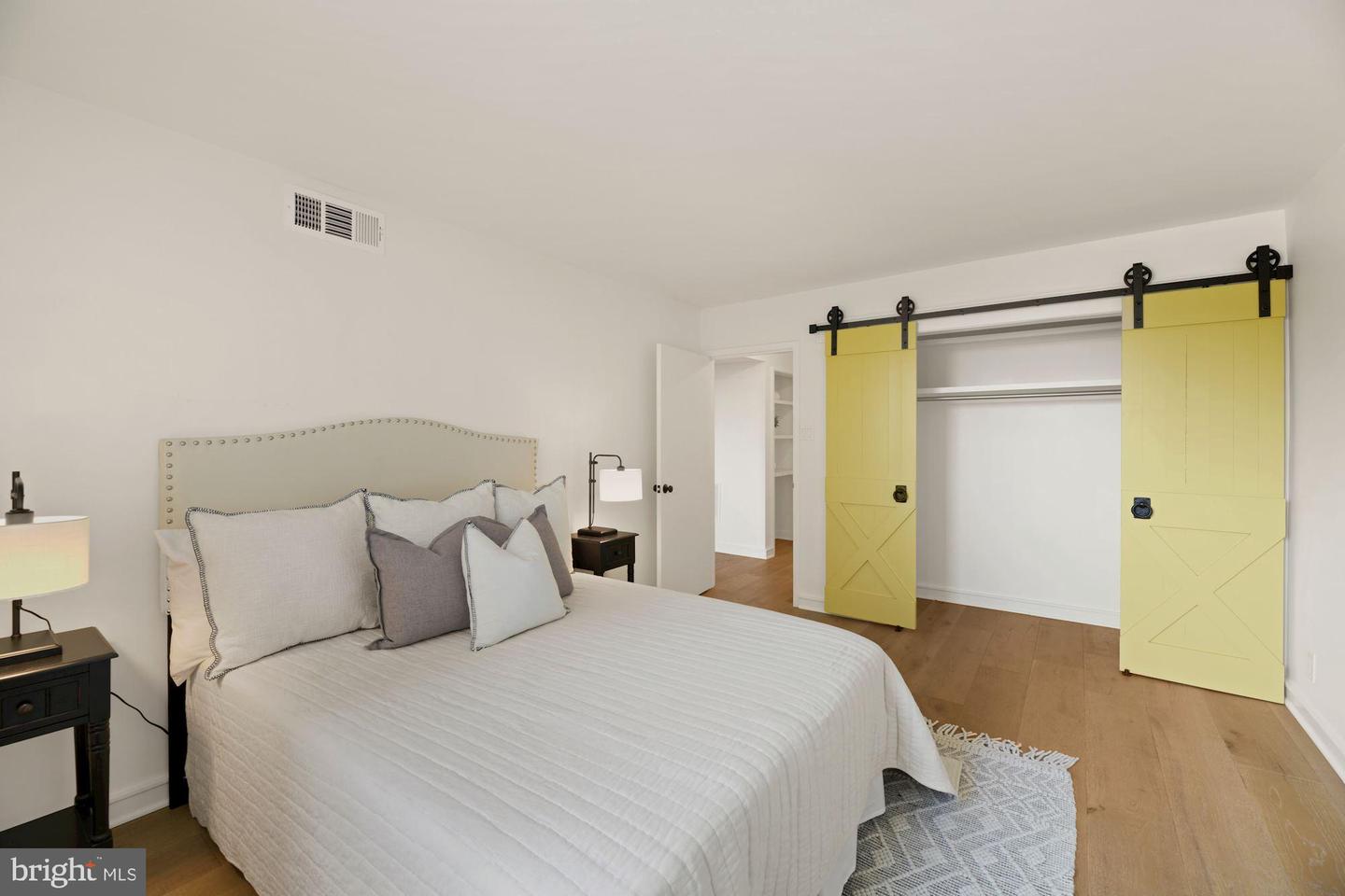 3800 Fairfax DRIVE Unit: 311
