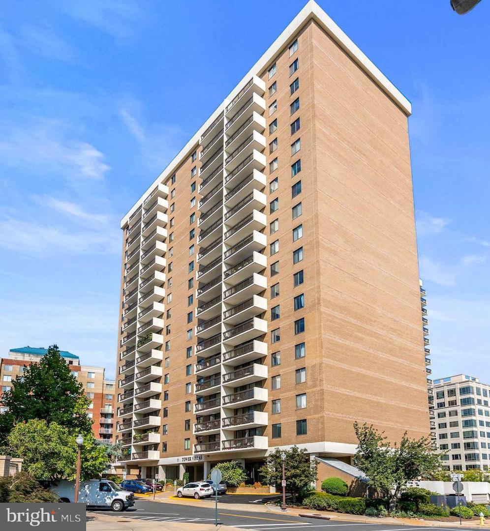 3800 Fairfax DRIVE Unit: 311