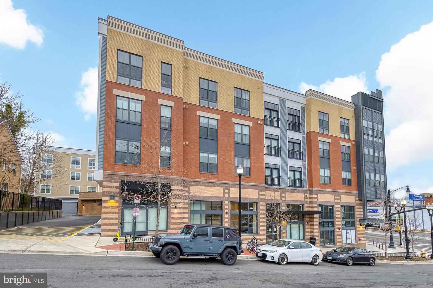989 S Buchanan STREET Unit: 424